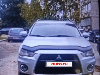 2011 Mitsubishi Outlander II Рестайлинг, серебристый, 775000 рублей, вид 1