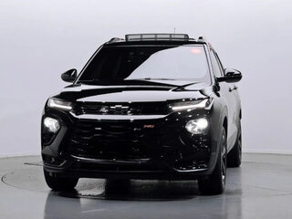 2022 Chevrolet TrailBlazer III, чёрный, 1930000 рублей, вид 2