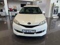 2010 Toyota Wish II, белый - вид 1