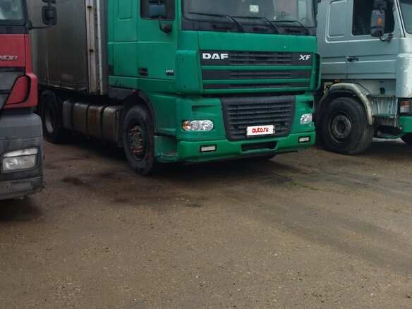 2003 DAF 95XF, зелёный, 1300000 рублей - вид 1