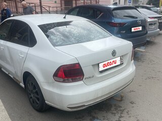 2016 Volkswagen Polo V Рестайлинг, белый, 600000 рублей, вид 2