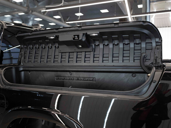 2026 Ram 1500 Crew Cab V Рестайлинг, чёрный, 10490000 рублей - вид 10