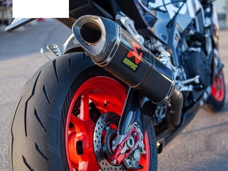2018 Aprilia Tuono V4, чёрный, 993387 рублей, вид 4