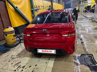 2019 Kia Rio IV, красный, 1390000 рублей, вид 3