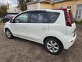 2013 Nissan Note I Рестайлинг, белый, 850000 рублей - вид 3