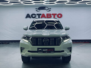 2022 Toyota Land Cruiser Prado 150 Series Рестайлинг 3, белый, 5650000 рублей, вид 2