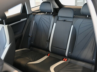 2026 Geely Atlas II, серебристый, 3449990 рублей, вид 4