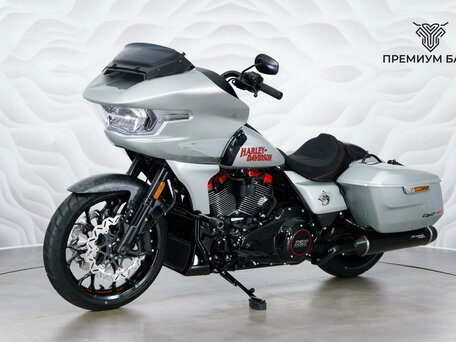 2025 Harley-Davidson CVO Road Glide ST, серебристый, 5599000 рублей, вид 3