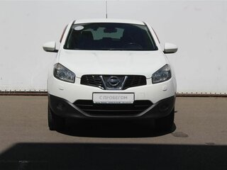 2012 Nissan Qashqai I Рестайлинг, белый, 890000 рублей, вид 2