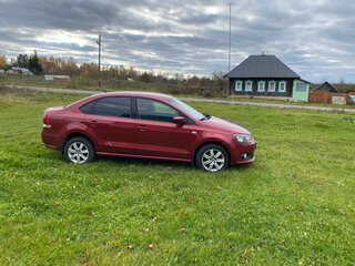 2010 Volkswagen Polo V, красный, 675000 рублей, вид 5
