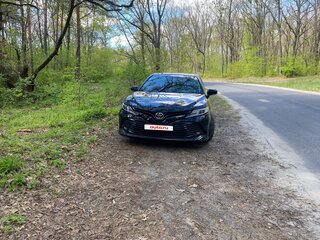 2018 Toyota Camry VIII (XV70), чёрный, 2800000 рублей, вид 4