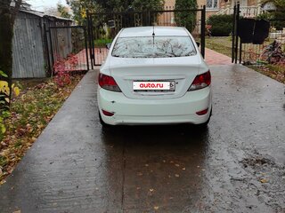 2013 Hyundai Solaris I, белый, 400000 рублей, вид 3