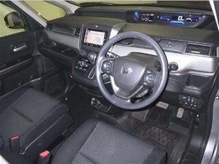 2017 Honda Freed II, серый, 1455000 рублей, вид 5