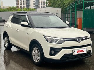 2019 SsangYong Tivoli I Рестайлинг, белый, 2000000 рублей, вид 3