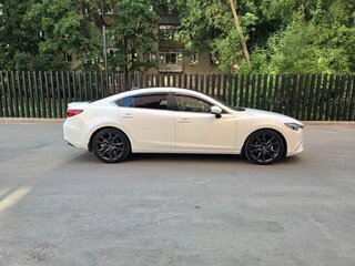 2016 Mazda 6 III (GJ) Рестайлинг, белый, 1775000 рублей, вид 4