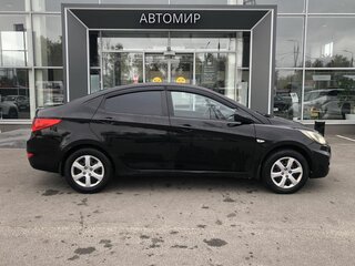 2013 Hyundai Solaris I, чёрный, 552000 рублей, вид 4
