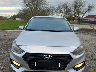 2017 Hyundai Solaris II, белый, 745000 рублей, вид 1