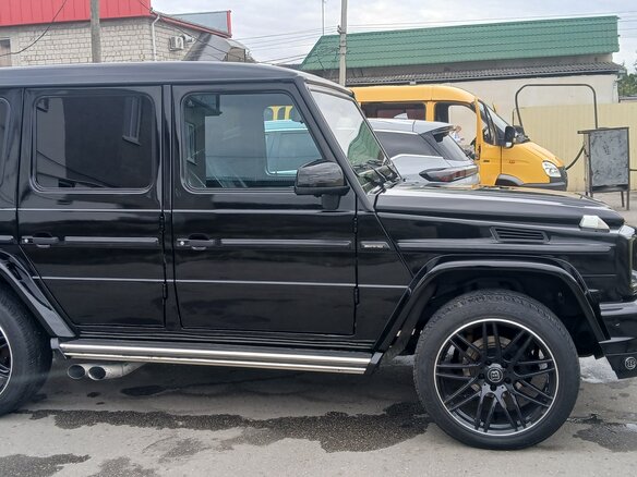 2002 Mercedes-Benz G-Класс 400 II (W463), чёрный, 3000000 рублей - вид 2