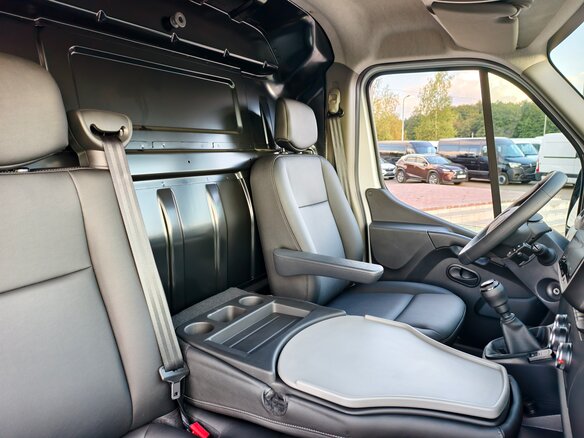 2024 Renault Master, белый, 5600000 рублей - вид 13