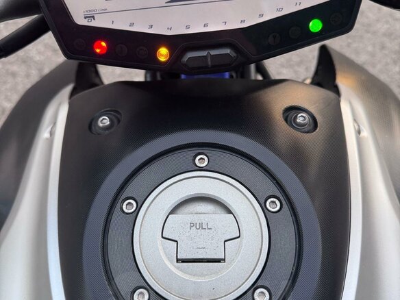 2015 Yamaha MT-07 (FZ-07), серый, 595000 рублей - вид 5