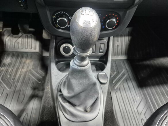 2017 Renault Duster I Рестайлинг, белый, 1315000 рублей - вид 15