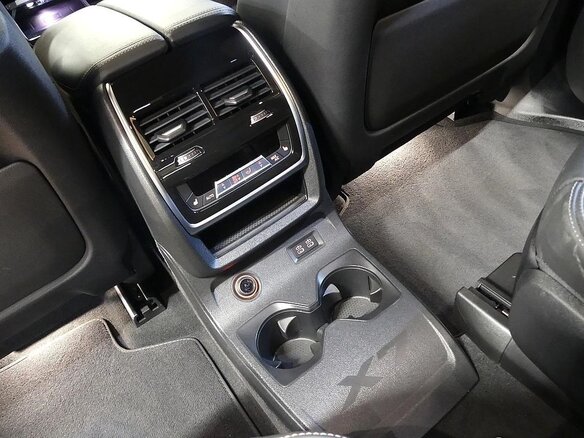 2024 BMW X7 40d I (G07) Рестайлинг, серый - вид 17
