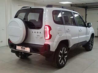 2026 Lada (ВАЗ) Niva Travel I Рестайлинг, белый, 1789000 рублей, вид 4