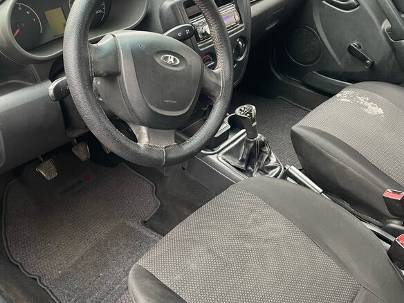 2014 Lada (ВАЗ) Granta I, серебристый, 280000 рублей - вид 6