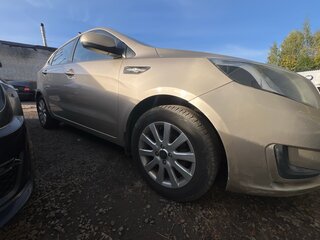 2013 Kia Rio III, бежевый, 780000 рублей, вид 3