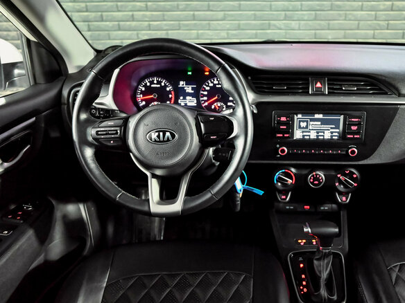 2021 Kia Rio IV Рестайлинг, белый, 1780000 рублей - вид 16