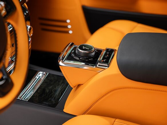 2024 Rolls-Royce Phantom Long Extended VIII, чёрный, 90510300 рублей - вид 17