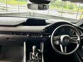 2021 Mazda 3 IV (BP), серебристый, 1600000 рублей - вид 11