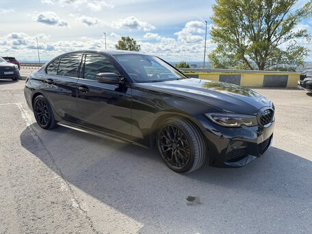 2019 BMW 3 серии 330i VII (G2x), чёрный, 3750000 рублей, вид 2