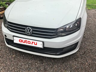 2016 Volkswagen Polo V Рестайлинг, белый, 700000 рублей, вид 1