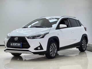 2023 Toyota Yaris L XP150 Рестайлинг, белый, 1300000 рублей, вид 1