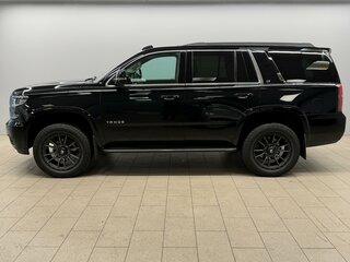 2018 Chevrolet Tahoe IV, чёрный, 3490000 рублей, вид 2