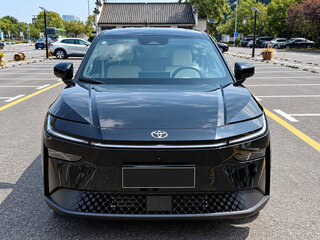 2026 Toyota bZ3X 58.3 kWh, чёрный, 2780911 рублей, вид 2