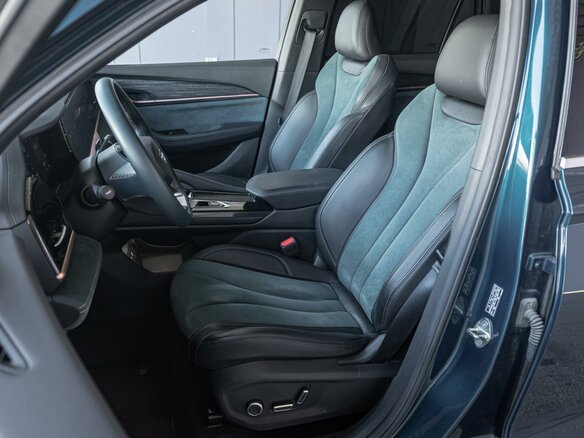 2023 Geely Monjaro I, синий, 3269000 рублей - вид 6