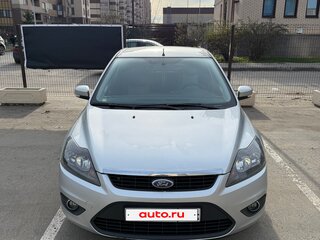 2009 Ford Focus II Рестайлинг, серебристый, 600000 рублей, вид 1