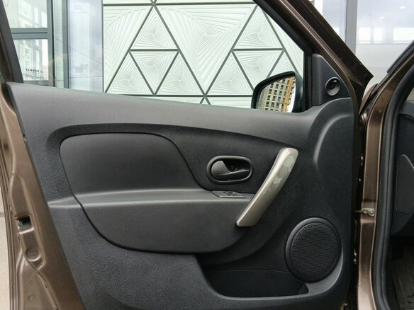 2018 Renault Sandero II Рестайлинг, коричневый, 899000 рублей - вид 14