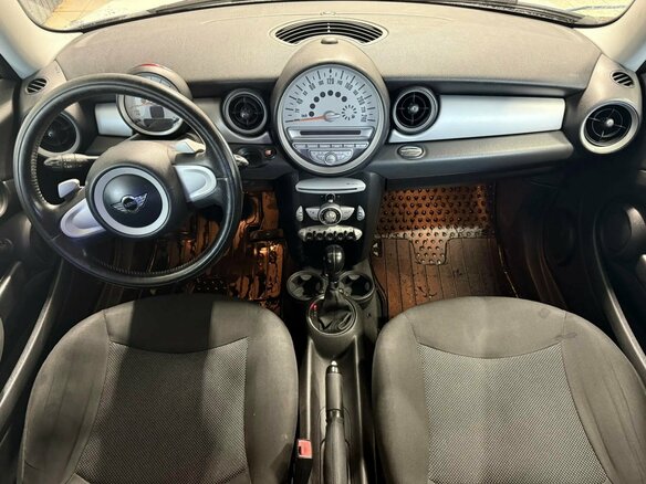 2007 Mini Hatch One II (R56), бежевый, 791800 рублей - вид 13