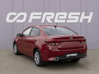 2020 Kia Rio IV Рестайлинг, красный, 1629000 рублей, вид 2