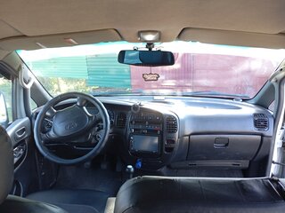 2006 Hyundai H-1 I Рестайлинг, белый, 850000 рублей, вид 4
