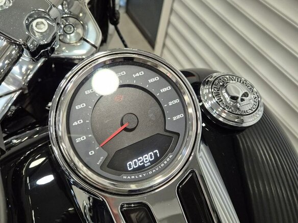 2026 Harley-Davidson Fat Boy, чёрный, 3600000 рублей - вид 6