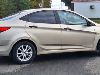2011 Hyundai Solaris I, бежевый, 510000 рублей, вид 4