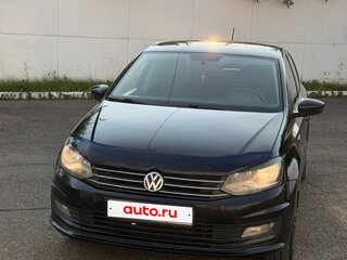 2016 Volkswagen Polo V Рестайлинг, чёрный, 900000 рублей, вид 2