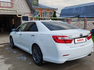 2012 Toyota Camry VII (XV50), белый, 1630000 рублей, вид 2