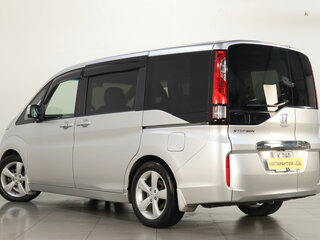 2016 Honda Stepwgn V, серый, 1629000 рублей, вид 4