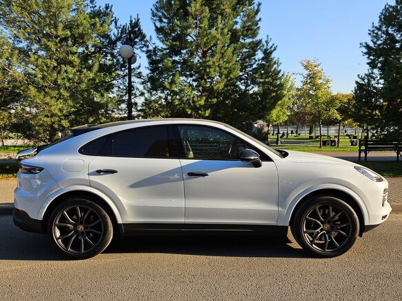 2022 Porsche Cayenne S Coupé III, белый, 11200000 рублей - вид 1