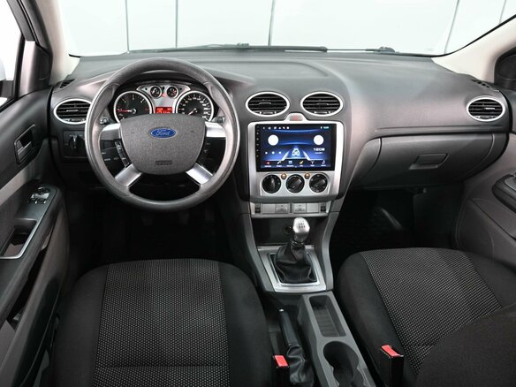 2010 Ford Focus II Рестайлинг, белый, 700000 рублей - вид 5